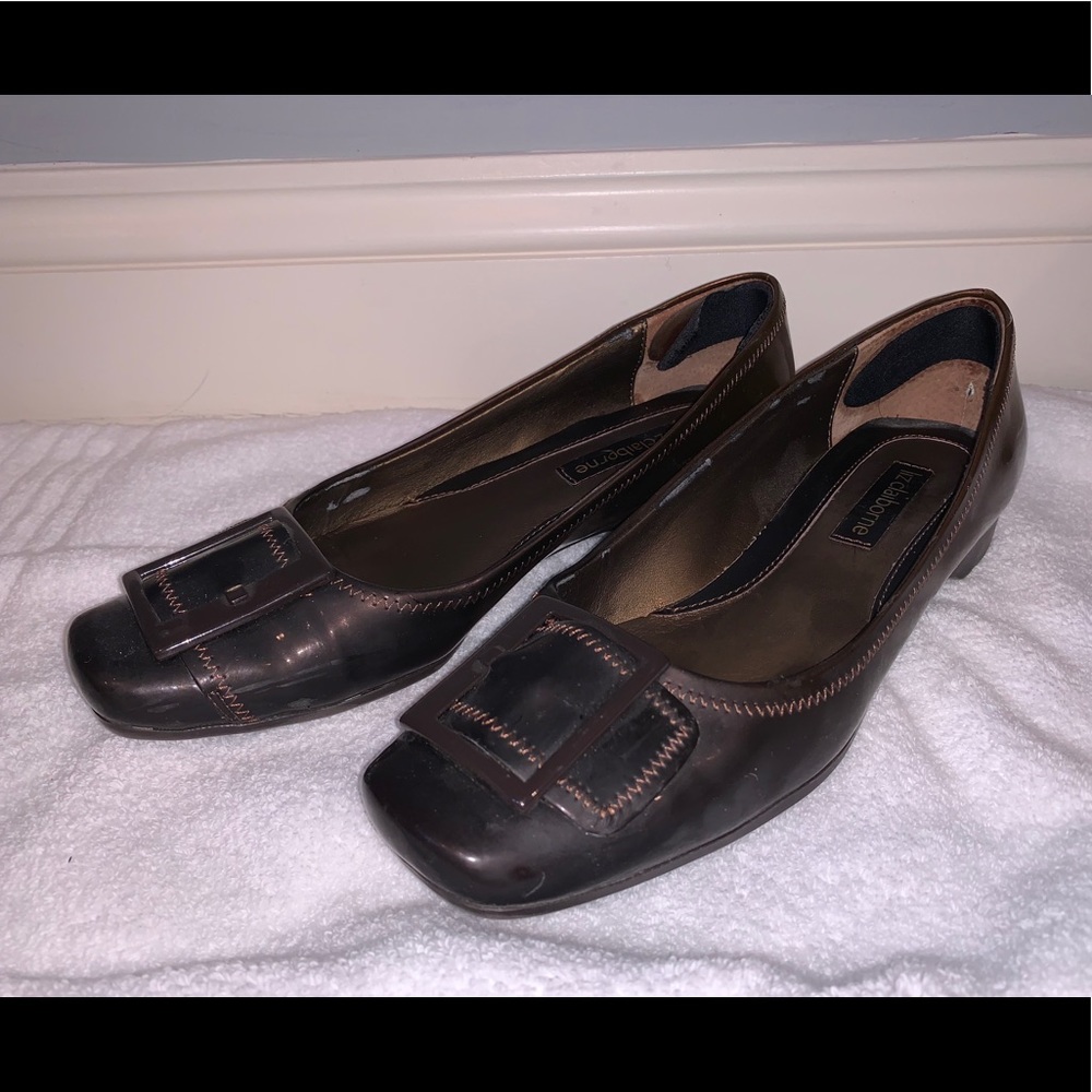 Designer flats with buckle